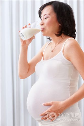 青年 女 孕妇 怀孕 牛奶 补钙_8599099_xxl