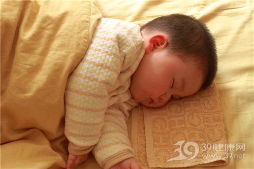 婴儿 睡觉 床 被子_6933735_xxl