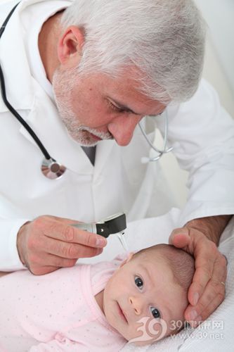 孩子 婴儿 医生 检查 体检 耳朵 体温 体温计_9634811_xxl
